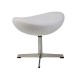 Réplica otomana da cadeira Egg em Cashmere, do designer Arne Jacobsen