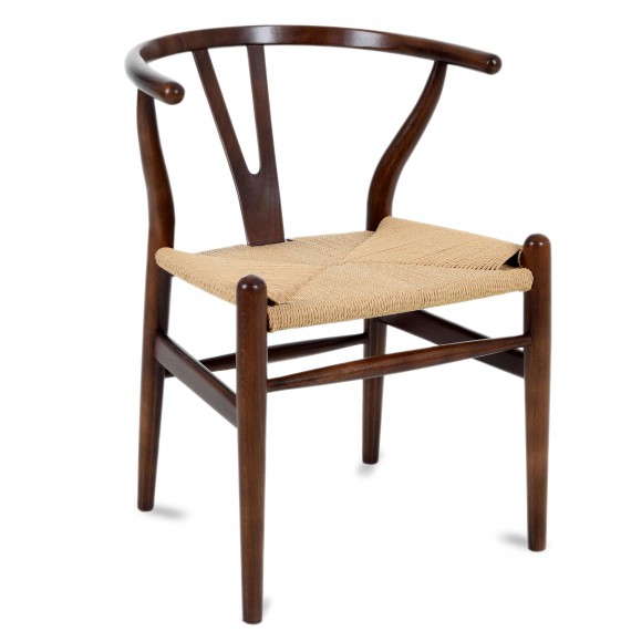 Réplica da cadeira Wishbone CH24 em madeira de nogueira escura do designer Hans J. Wegner