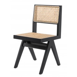 Réplica da cadeira Chandigarh pelo designer Pierre Jeanneret 