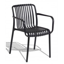 Noel chair in polypropylene plastic perfect for outdoors
